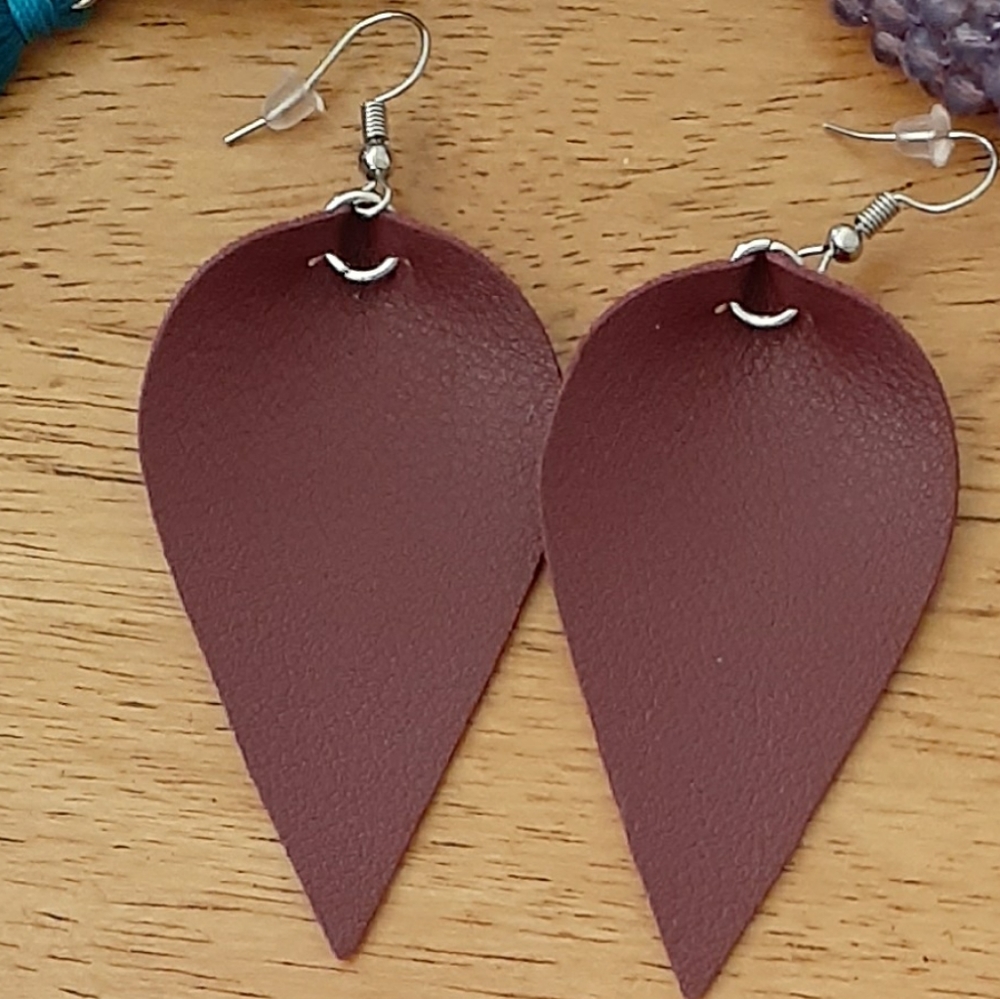 Earrings - Picture 2 of 4